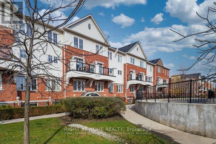 Oakville (1015 - Ro River Oaks), ON L6H0J2,2468 Post RD #27