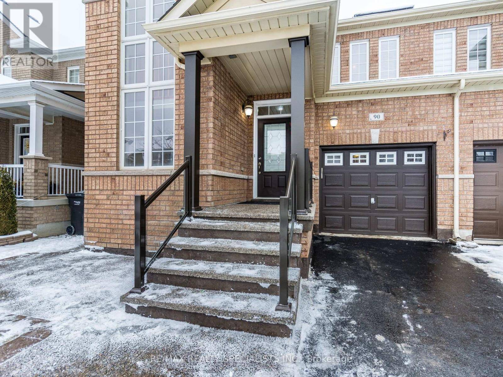 Brampton (northwest Sandalwood Parkway), ON L7A0M7,90 BEGONIA CRESCENT