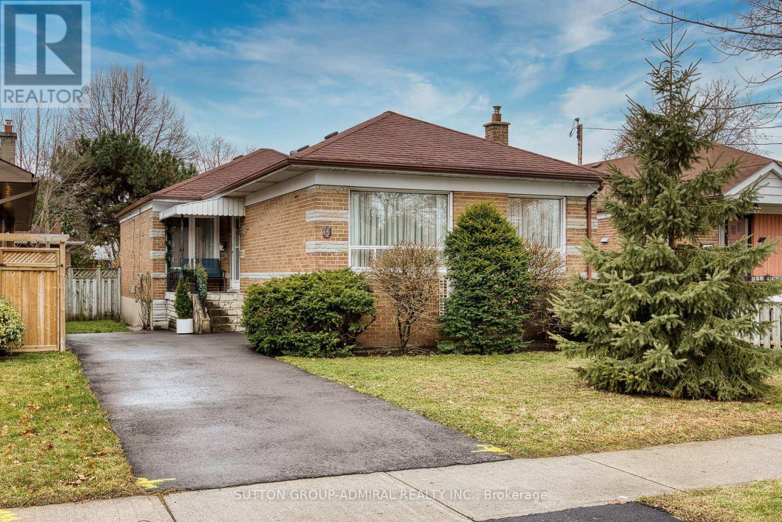 Toronto (stonegate-queensway), ON M8Z2N2,11 VELMA DRIVE