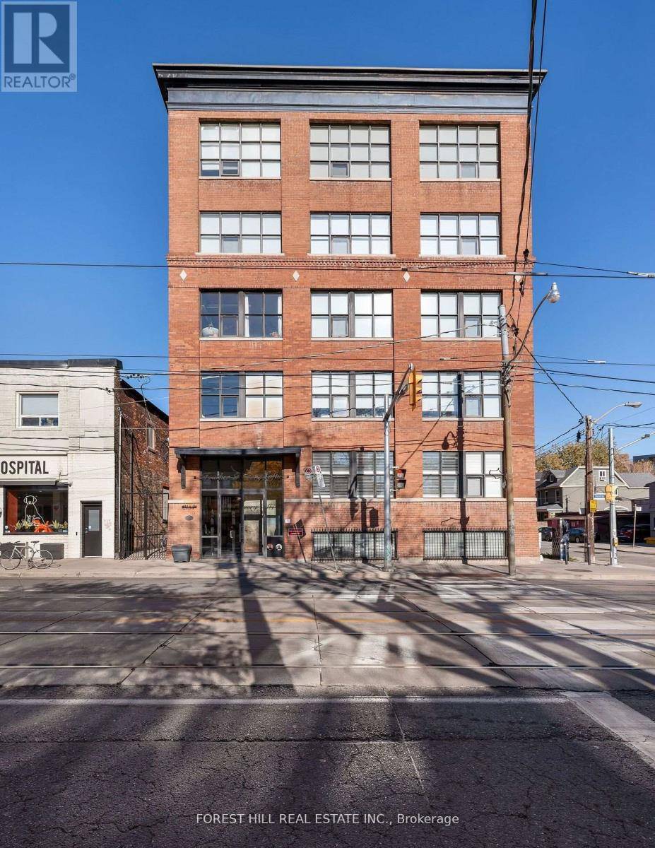 Toronto (roncesvalles), ON M6R1X3,2154 Dundas ST West #105