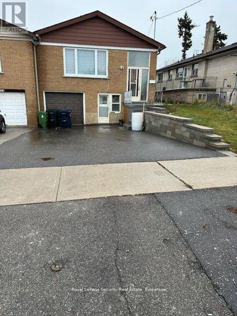 Toronto (glenfield-jane Heights), ON M3L1Z4,101 Spenvalley DR #Main