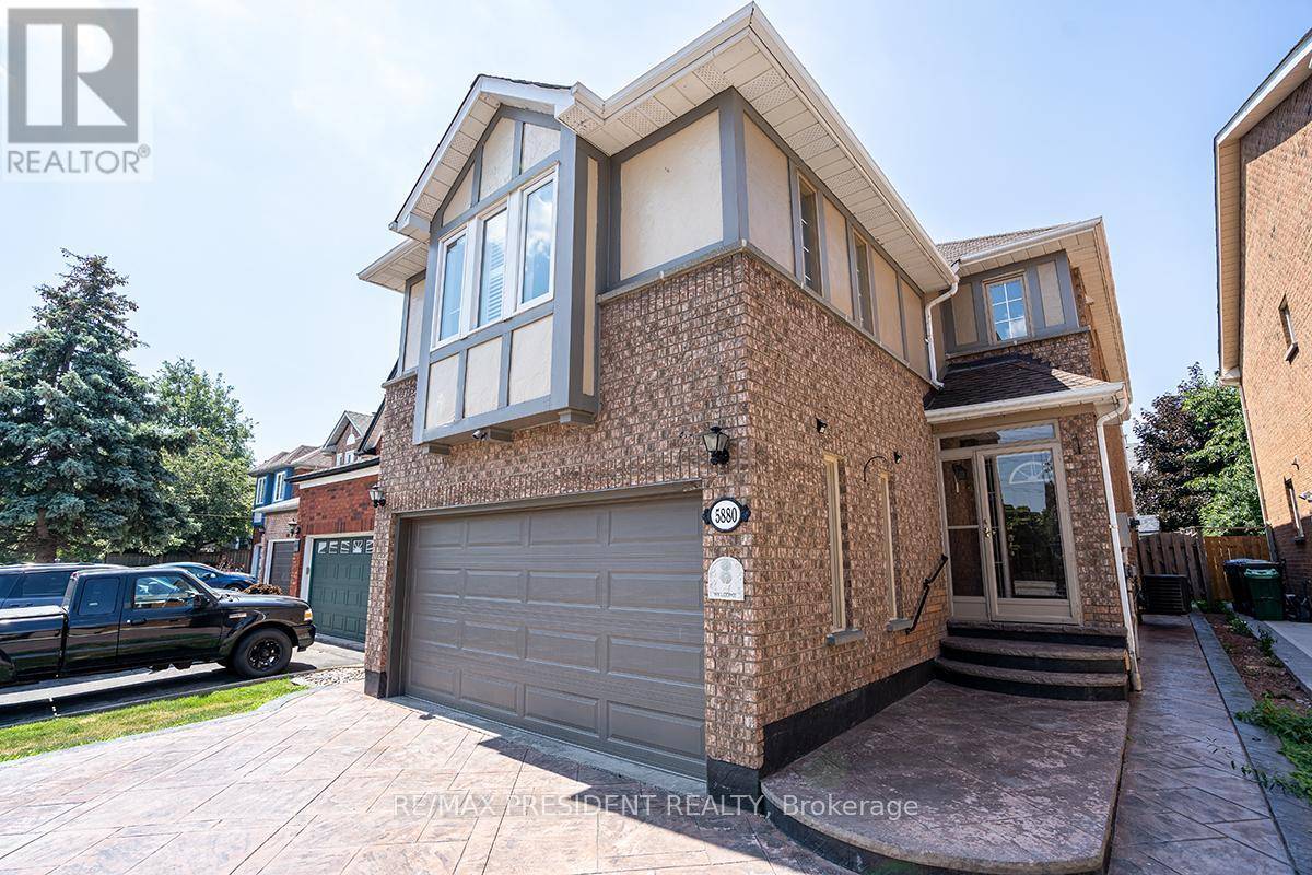 Mississauga (central Erin Mills), ON L5M5L7,5880 CHORLEY PLACE