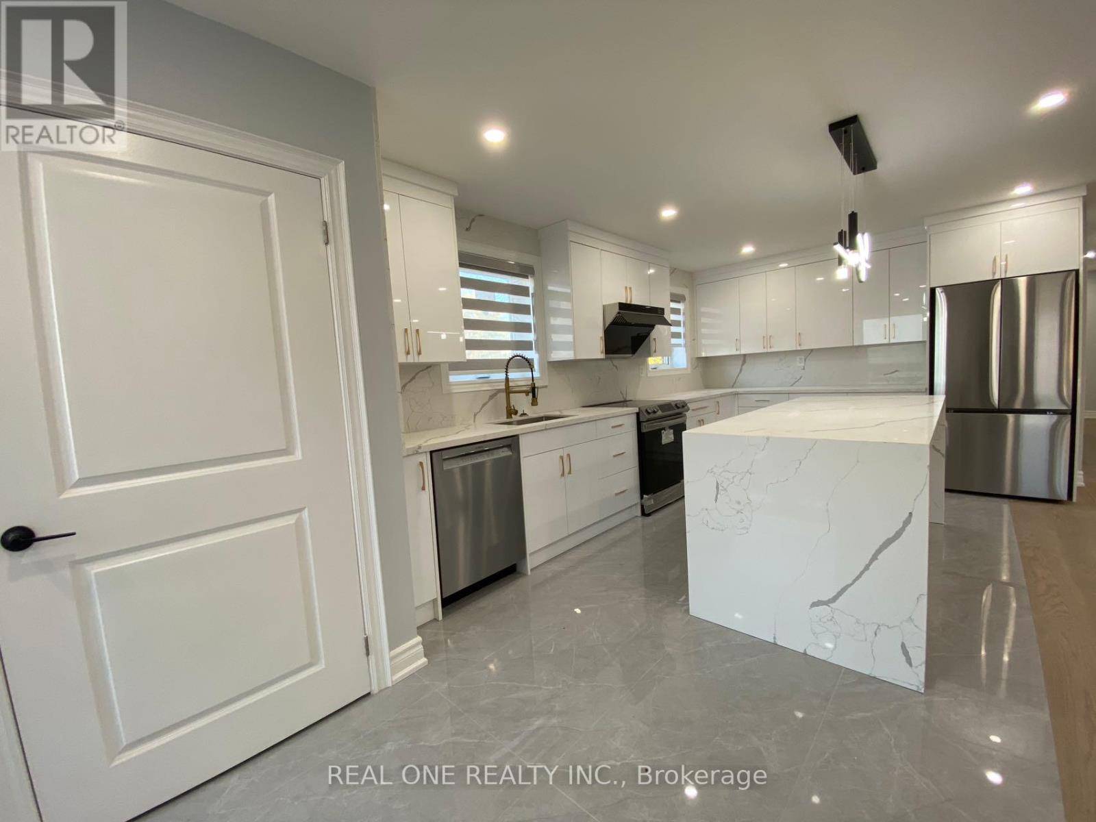 Mississauga (erindale), ON L5C1P4,1186 Shadeland DR #upper