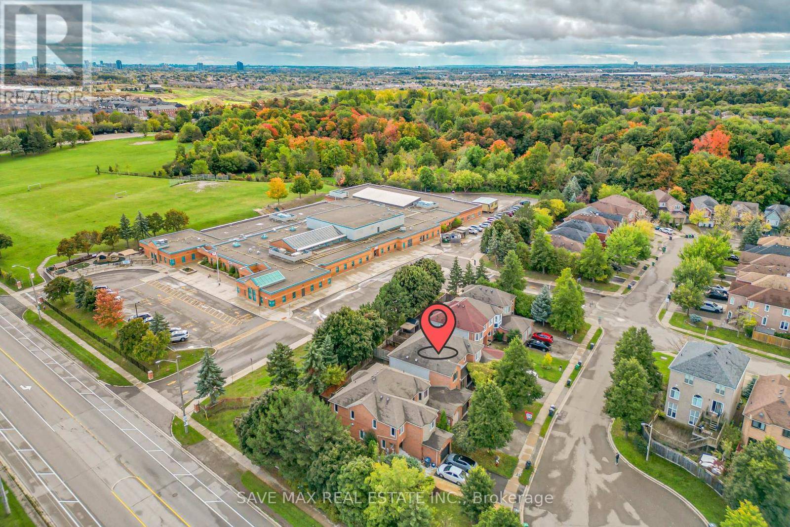 Brampton (heart Lake East), ON L6Z4T5,10 DEER CREEK PLACE