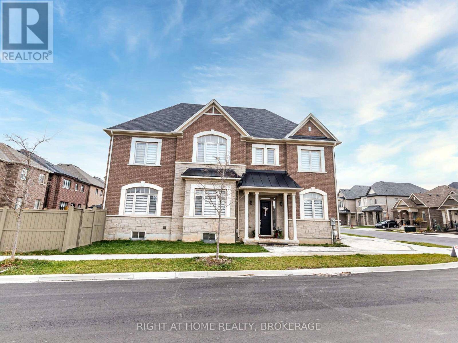 Oakville (go Glenorchy), ON L6H0Z2,95 VIVA GARDENS