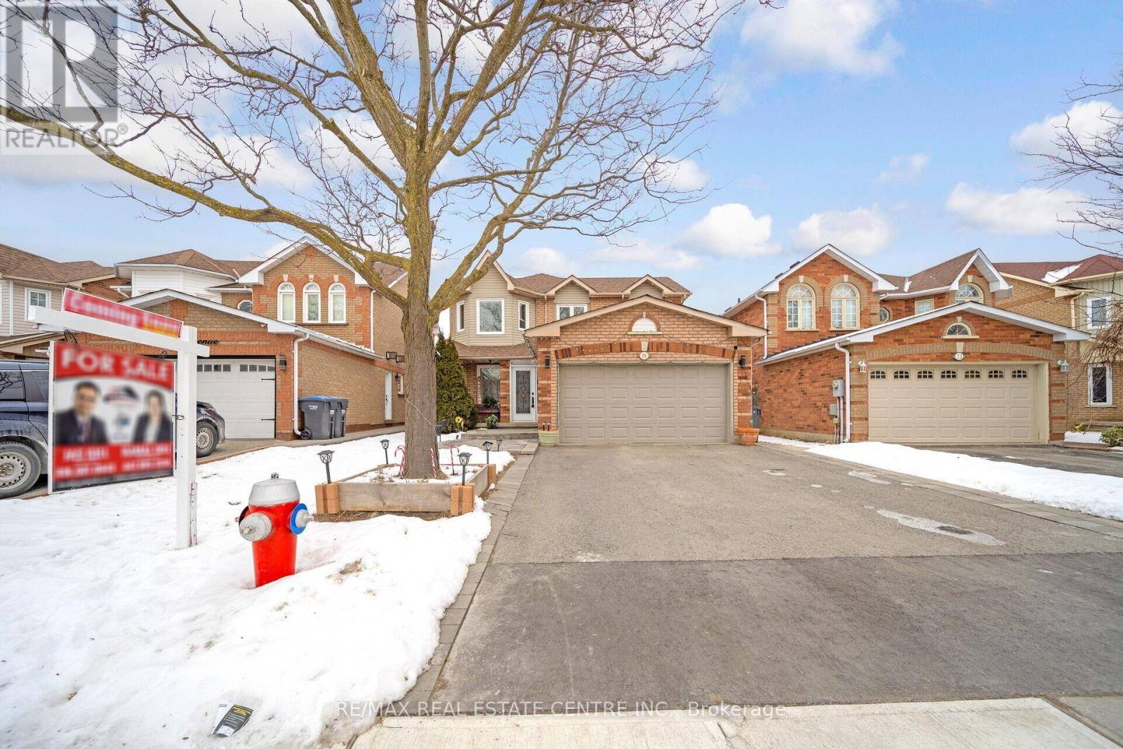 Brampton (fletcher's West), ON L6Y4T1,75 LETTY AVENUE