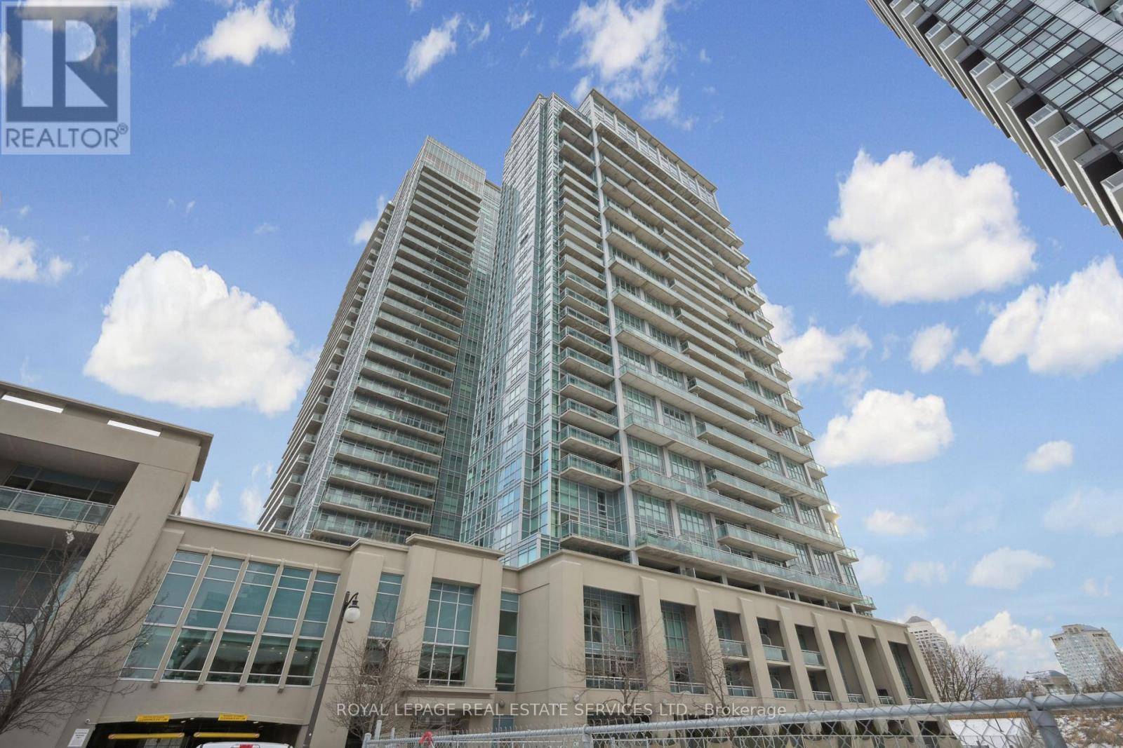 Toronto (mimico), ON M8Y0B3,165 Legion RD North #923