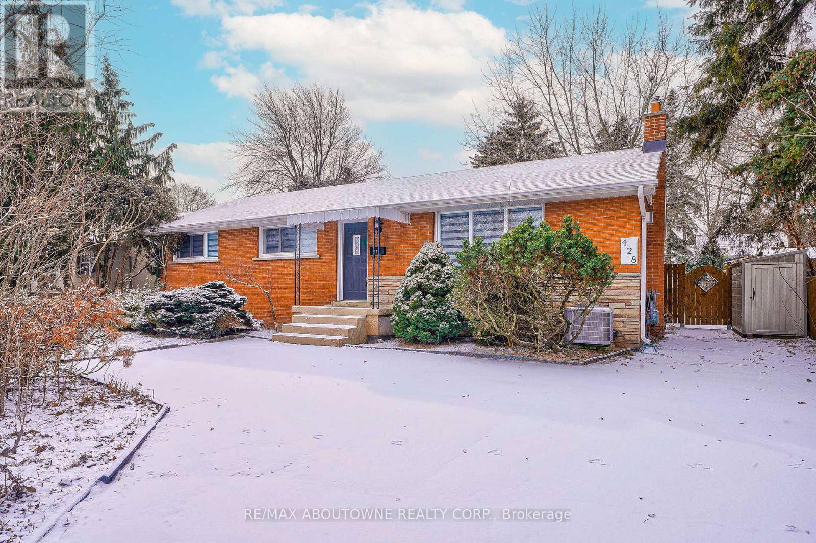 Burlington (shoreacres), ON L7L2P8,428 HENDERSON ROAD