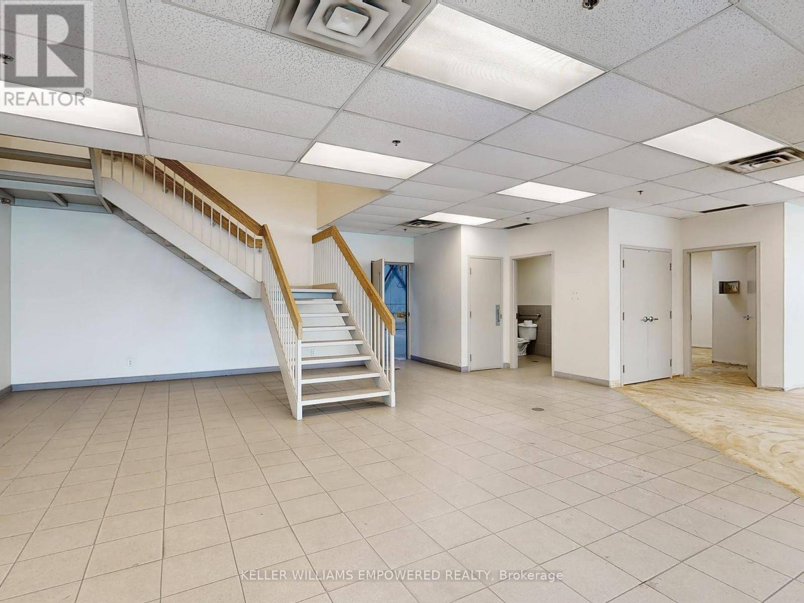 Mississauga (northeast), ON L5S1R8,1060A LORIMAR DRIVE