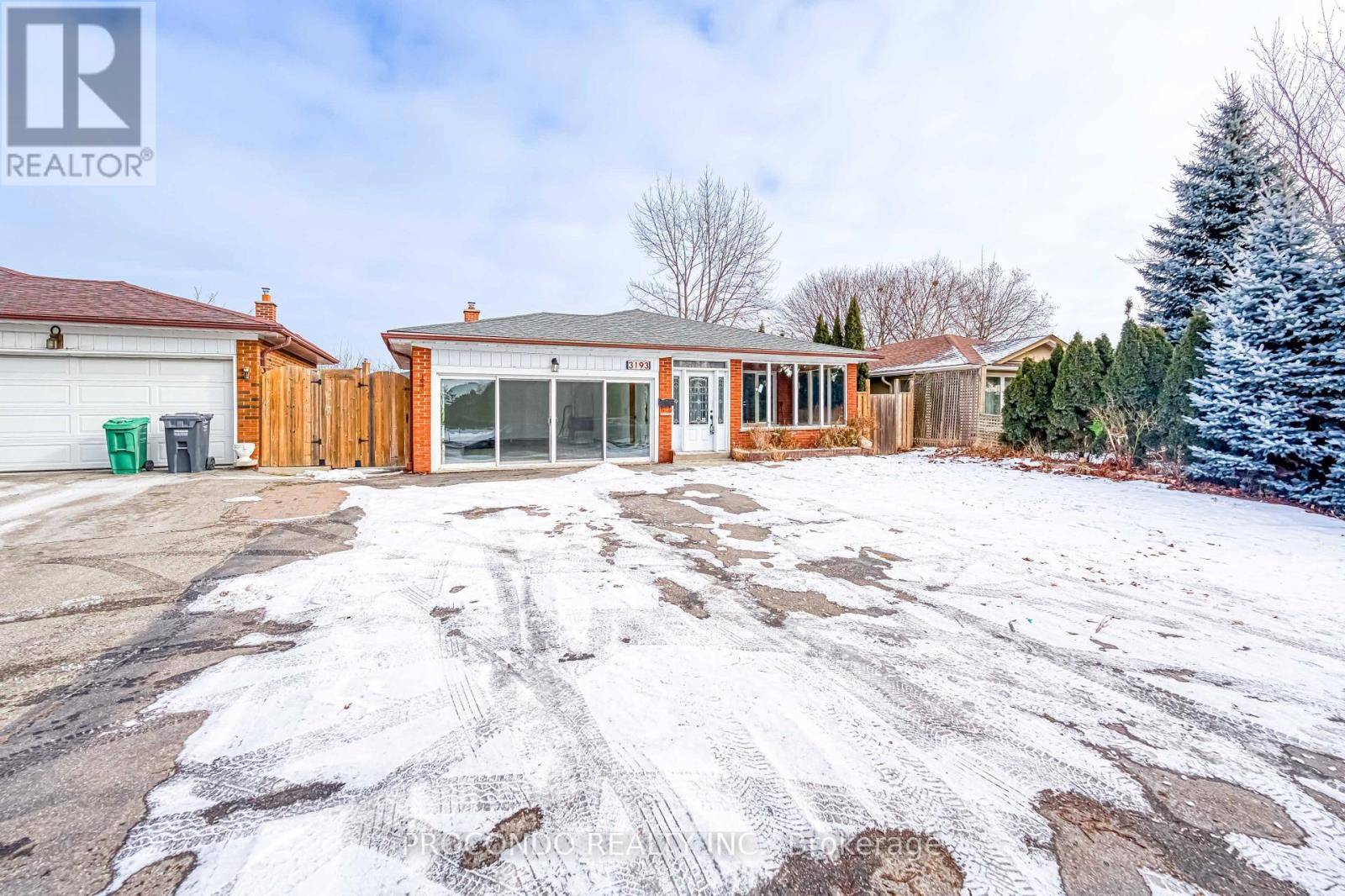 Mississauga (applewood), ON L5A2X4,3193 CAWTHRA ROAD