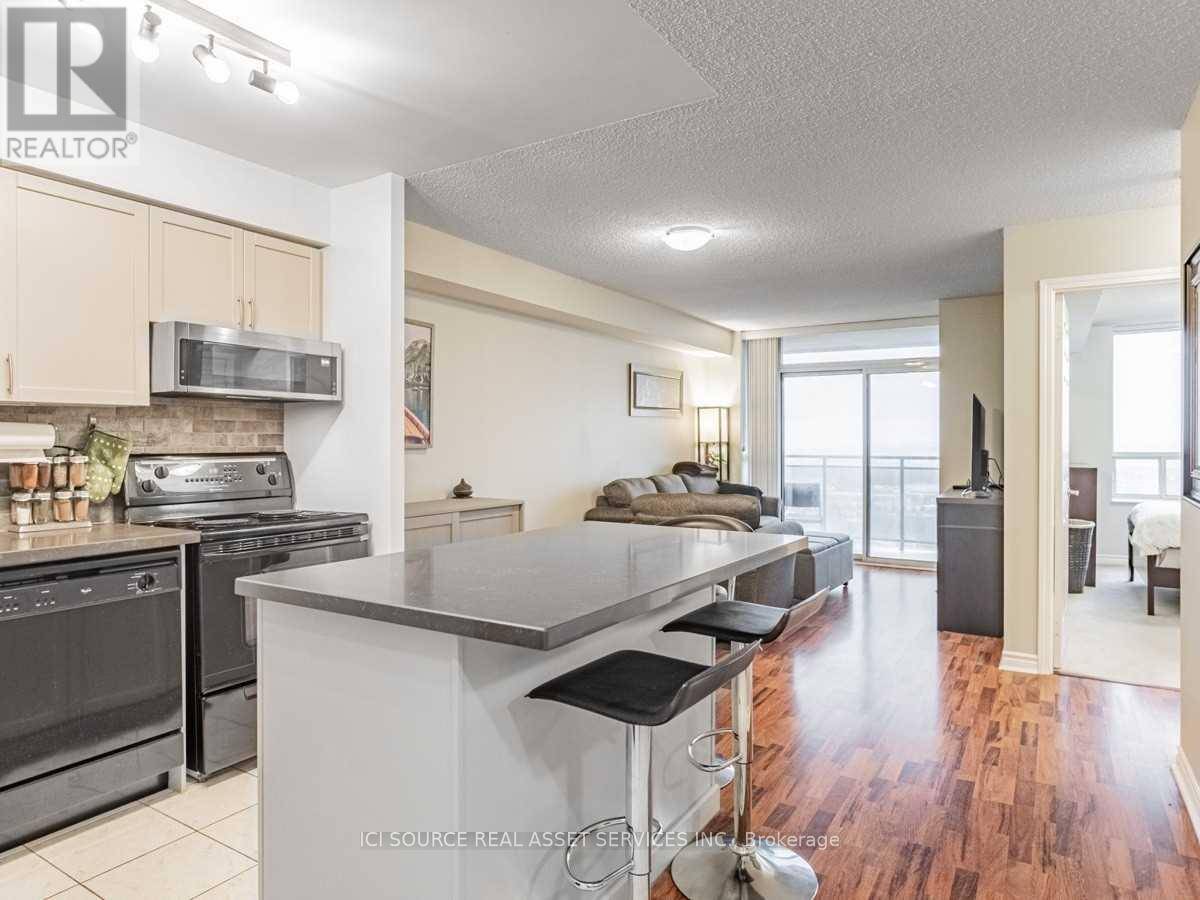 Mississauga (hurontario), ON L5R4G9,55 Strathaven DR #1803