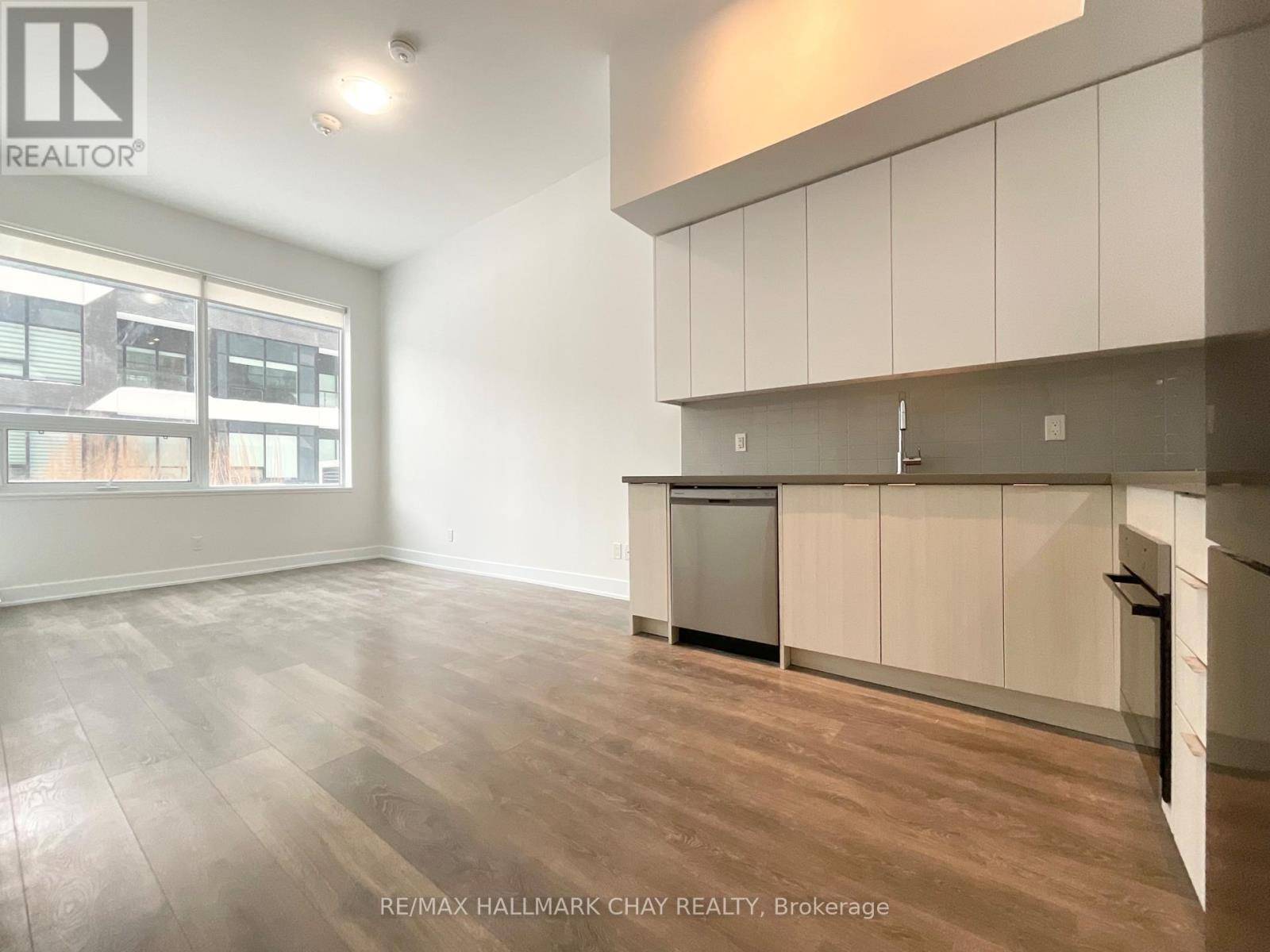 Oakville (ro River Oaks), ON L6H3R7,2481 Taunton RD #363