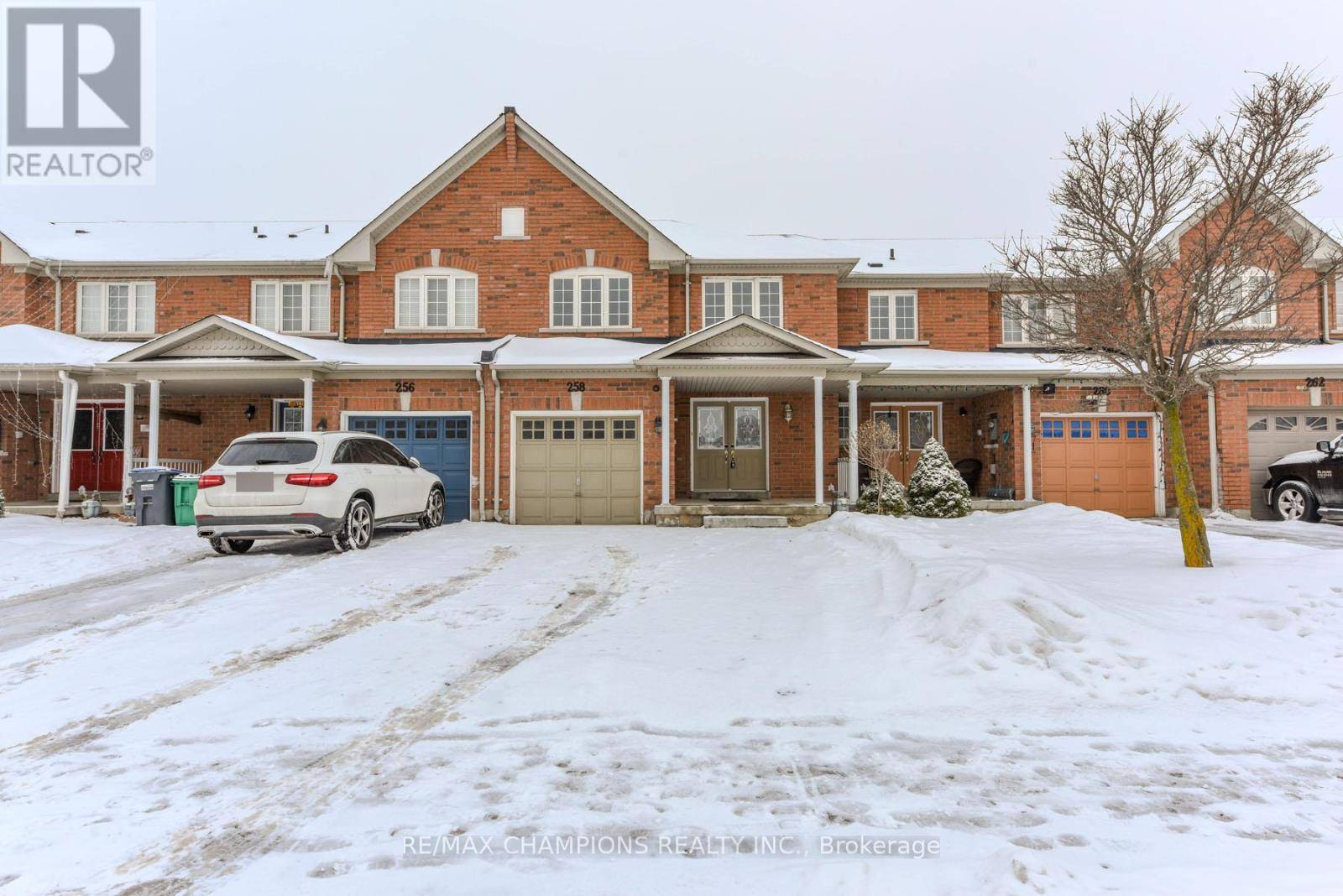 Brampton (northwest Sandalwood Parkway), ON L7A3W5,258 VAN KIRK DRIVE