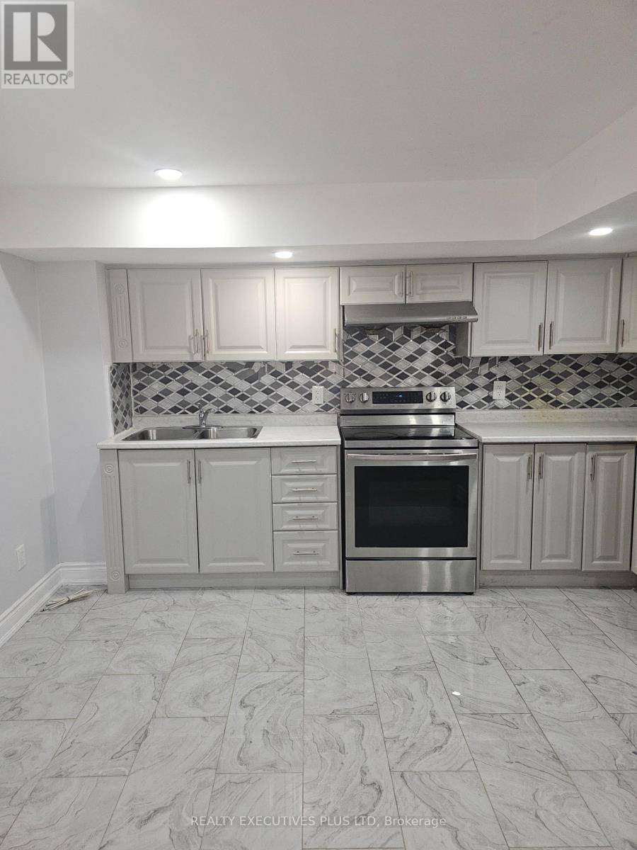 Brampton (sandringham-wellington), ON L6R1L2,46 Rangeland RD #Basement