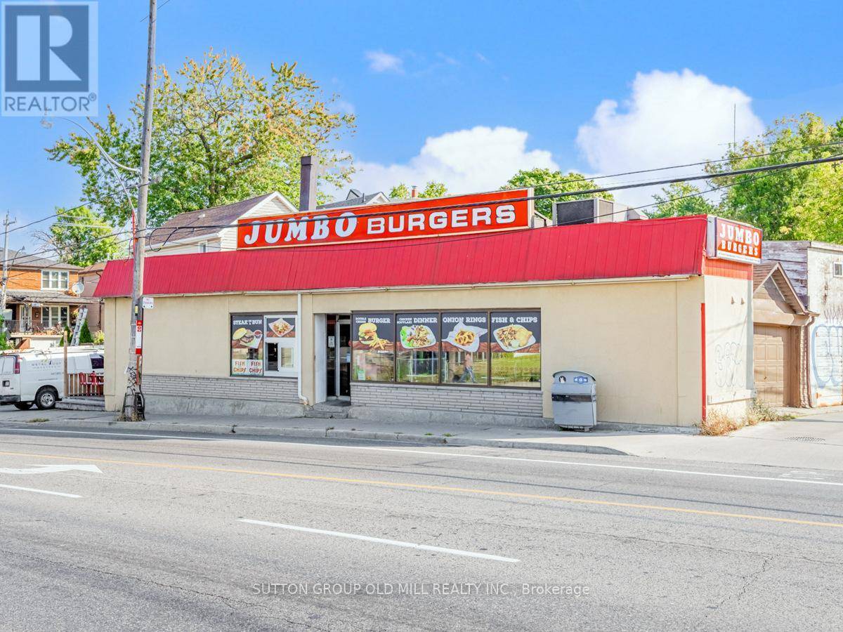 Toronto (runnymede-bloor West Village), ON M6P1W6,685 RUNNYMEDE ROAD