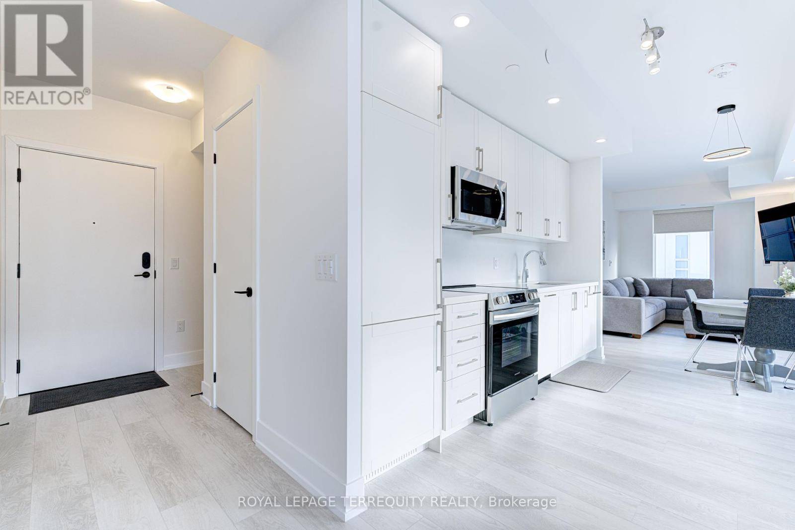 Oakville (wm Westmount), ON L6M5P6,2450 Old Bronte RD #713