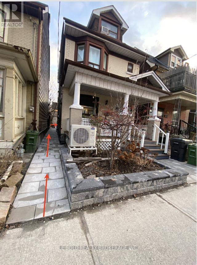 Toronto (dovercourt-wallace Emerson-junction), ON M6H2T7,281 Hallam ST #1 BDRM