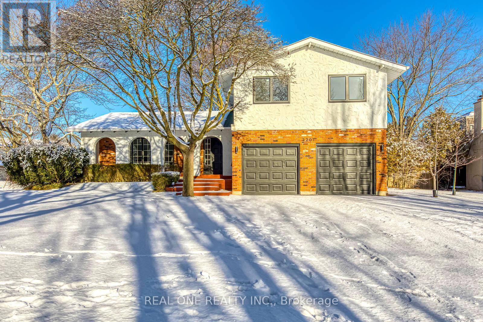 Oakville (eastlake), ON L6J5N1,2201 ALL SAINTS CRESCENT