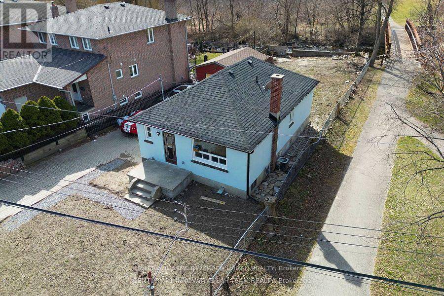 Toronto (stonegate-queensway), ON M8Y3G6,26 BONNYVIEW DRIVE