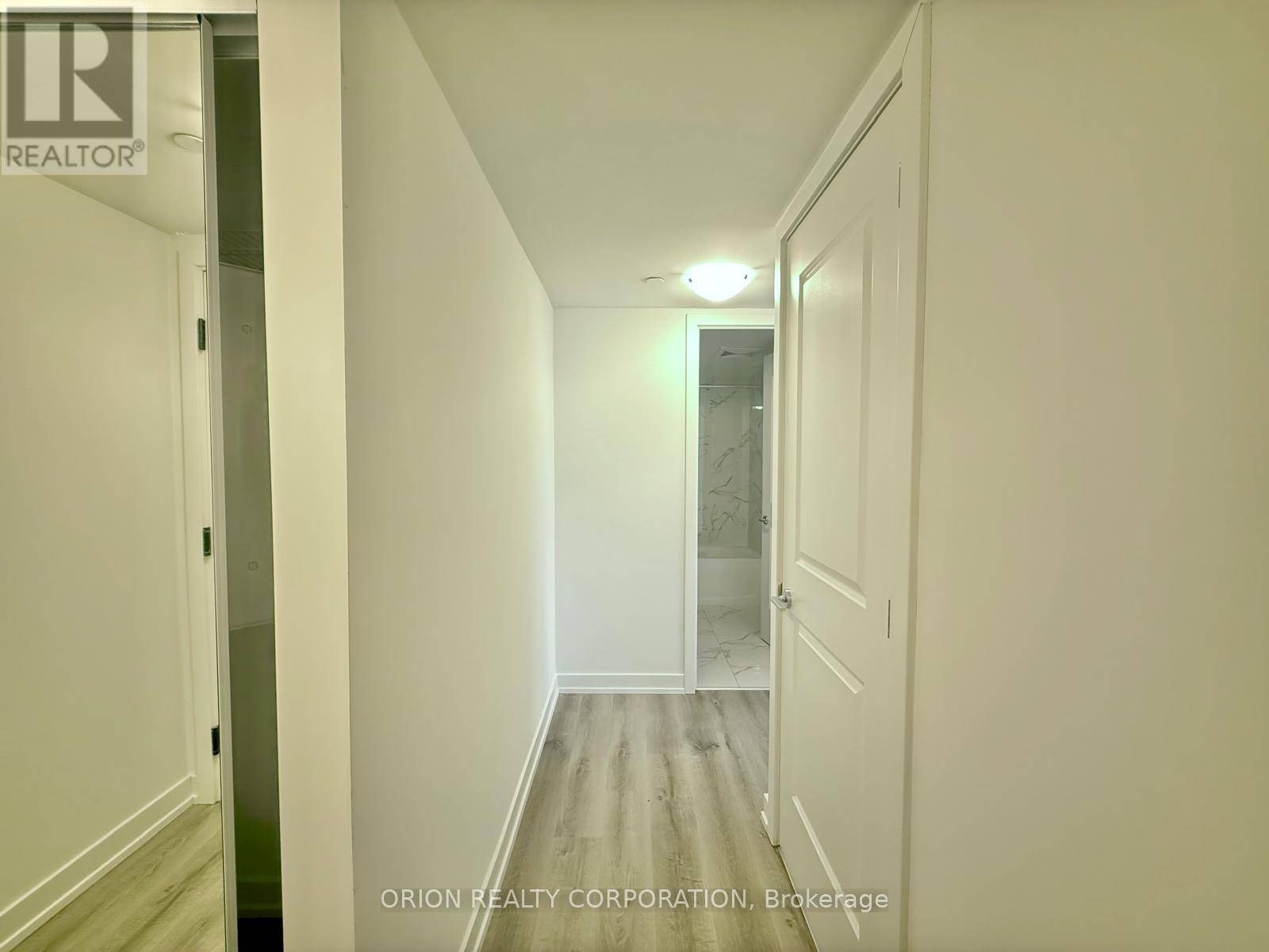 Toronto (yorkdale-glen Park), ON M6B0B1,556 Marlee AVE #506