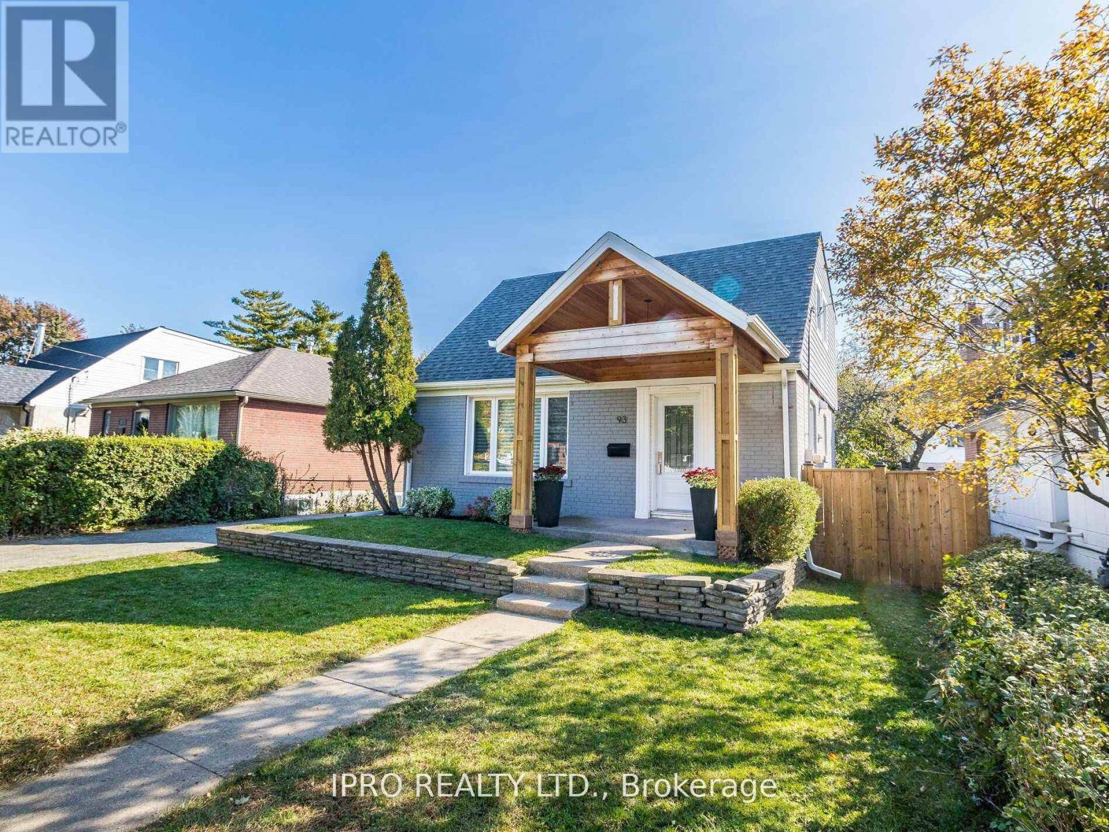 Toronto (alderwood), ON M8W4P9,93 GAIR DRIVE