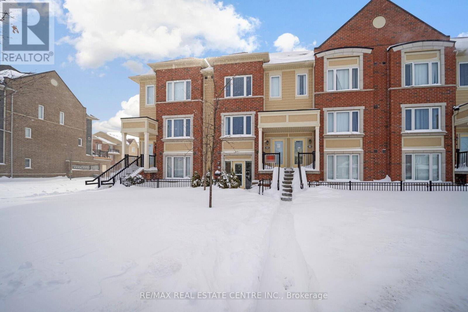 Brampton (sandringham-wellington), ON L7A0A1,250 Sunny Meadow BLVD #40