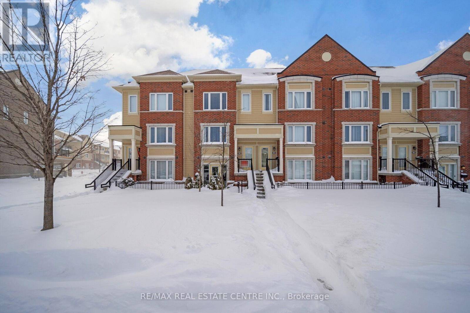 Brampton (sandringham-wellington), ON L7A0A1,250 Sunny Meadow BLVD #40