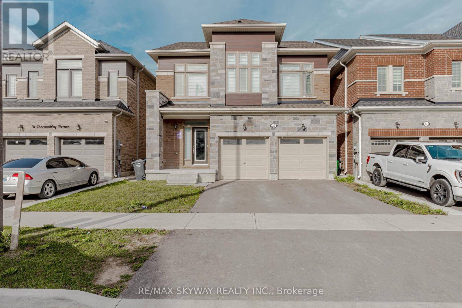 Caledon, ON L7C4H9,29 THORNVALLEY TERRACE W