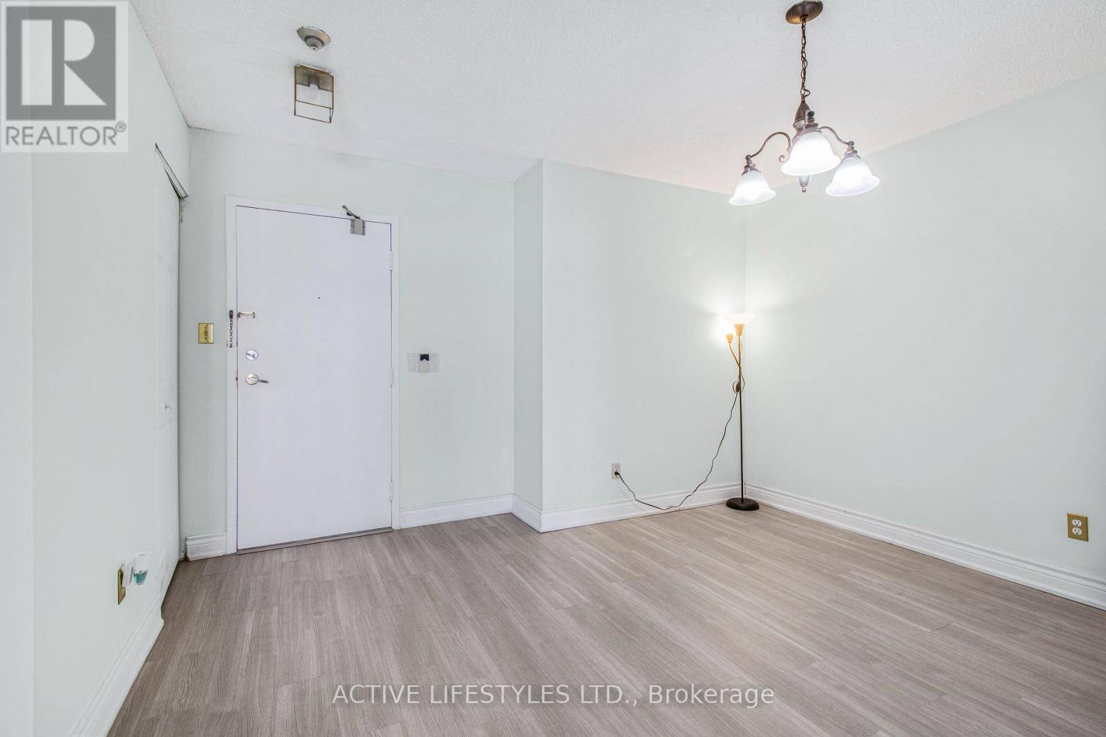 Mississauga (city Centre), ON L5B3J4,3605 Kariya DR #802