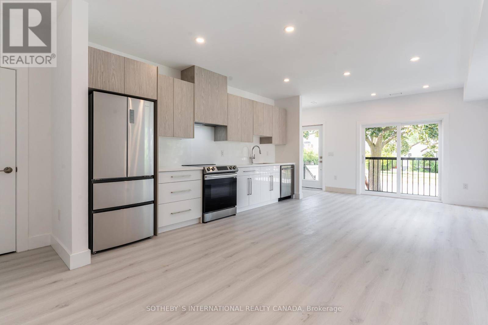Toronto (elms-old Rexdale), ON M9W3T1,15 BURRARD ROAD