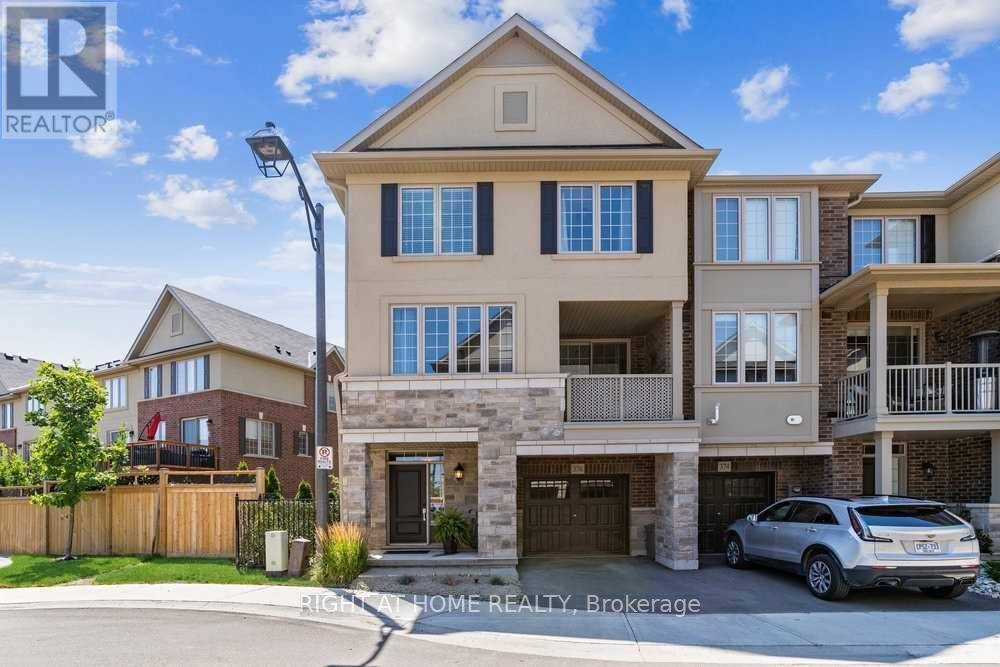 Oakville, ON L6H0R1,376 BELCOURT COMMON DRIVE