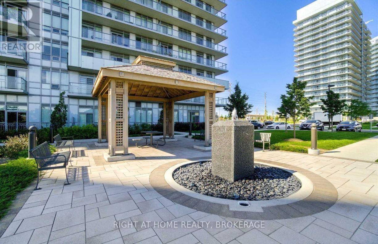 Mississauga (central Erin Mills), ON L5M2E3,4677 Glen Erin DR #1406