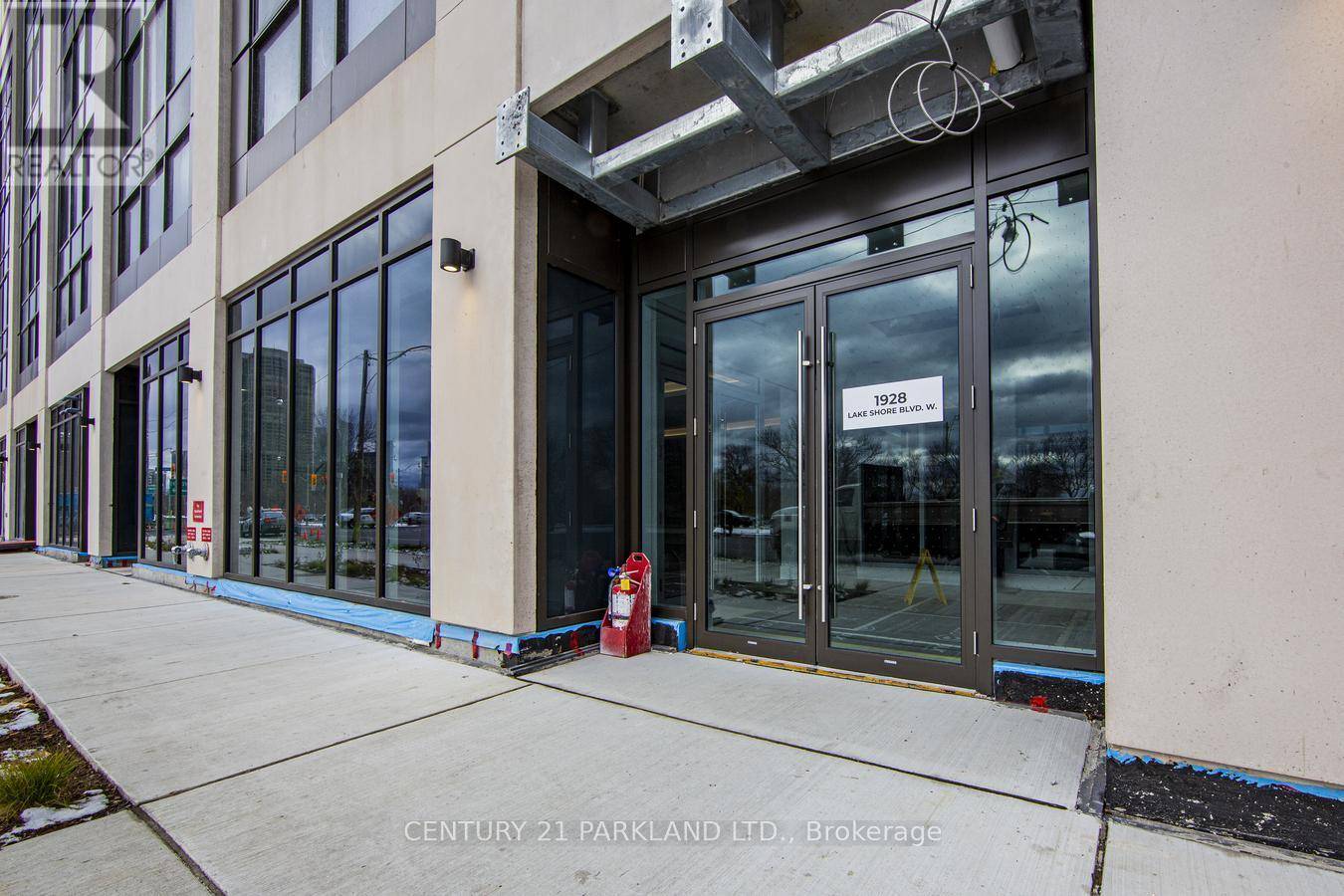 Toronto (high Park-swansea), ON M6S0B1,1928 Lake Shore BLVD West #2802