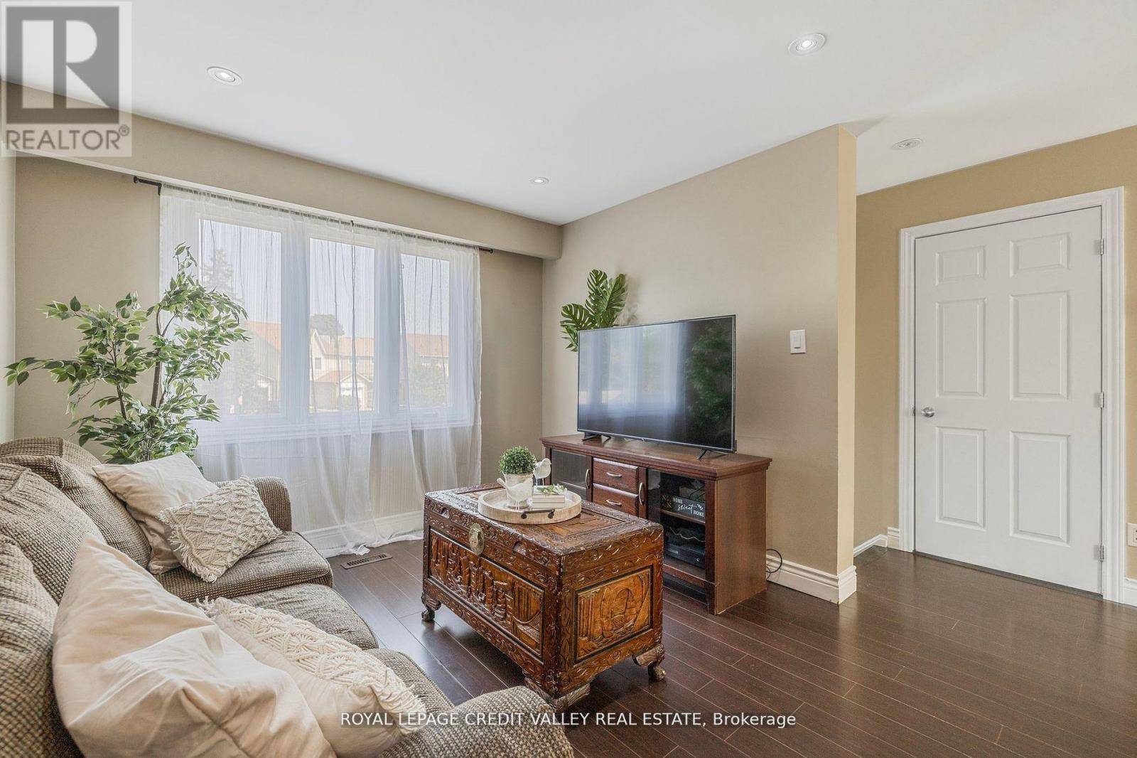 Brampton (heart Lake West), ON L6Z1E4,28 KINCAID COURT