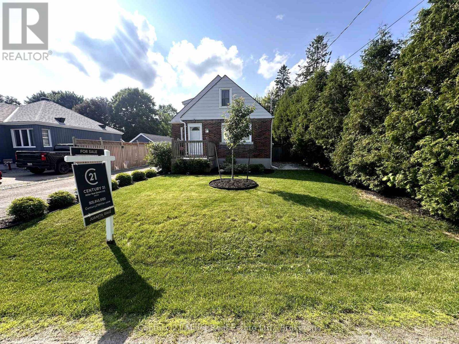 Halton Hills (ac Acton), ON L7J1M7,281 PEEL STREET