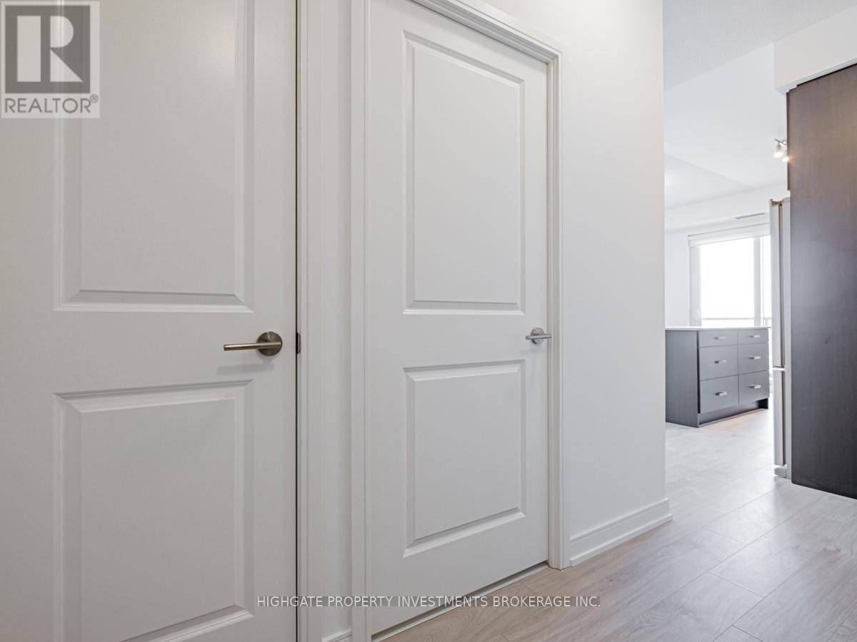 Mississauga (hurontario), ON L4Z4J8,8 Nahani WAY #1601