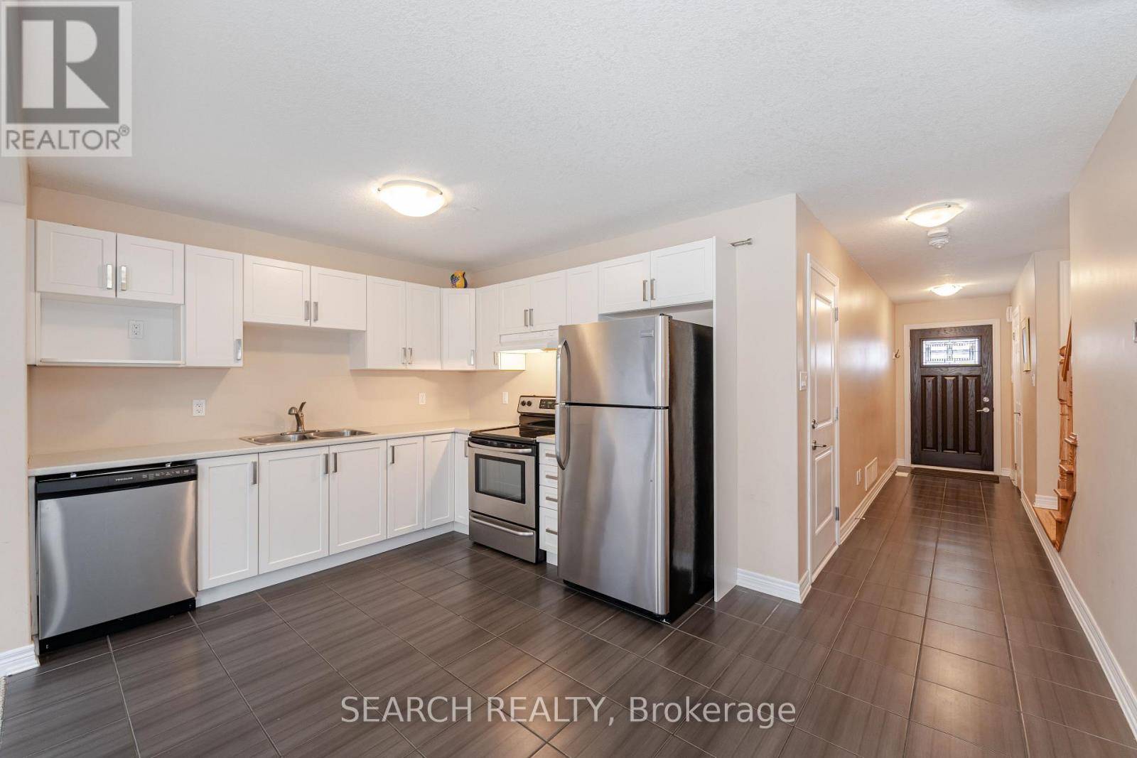 Orangeville, ON L9W6X3,124 Parkinson CRES #16