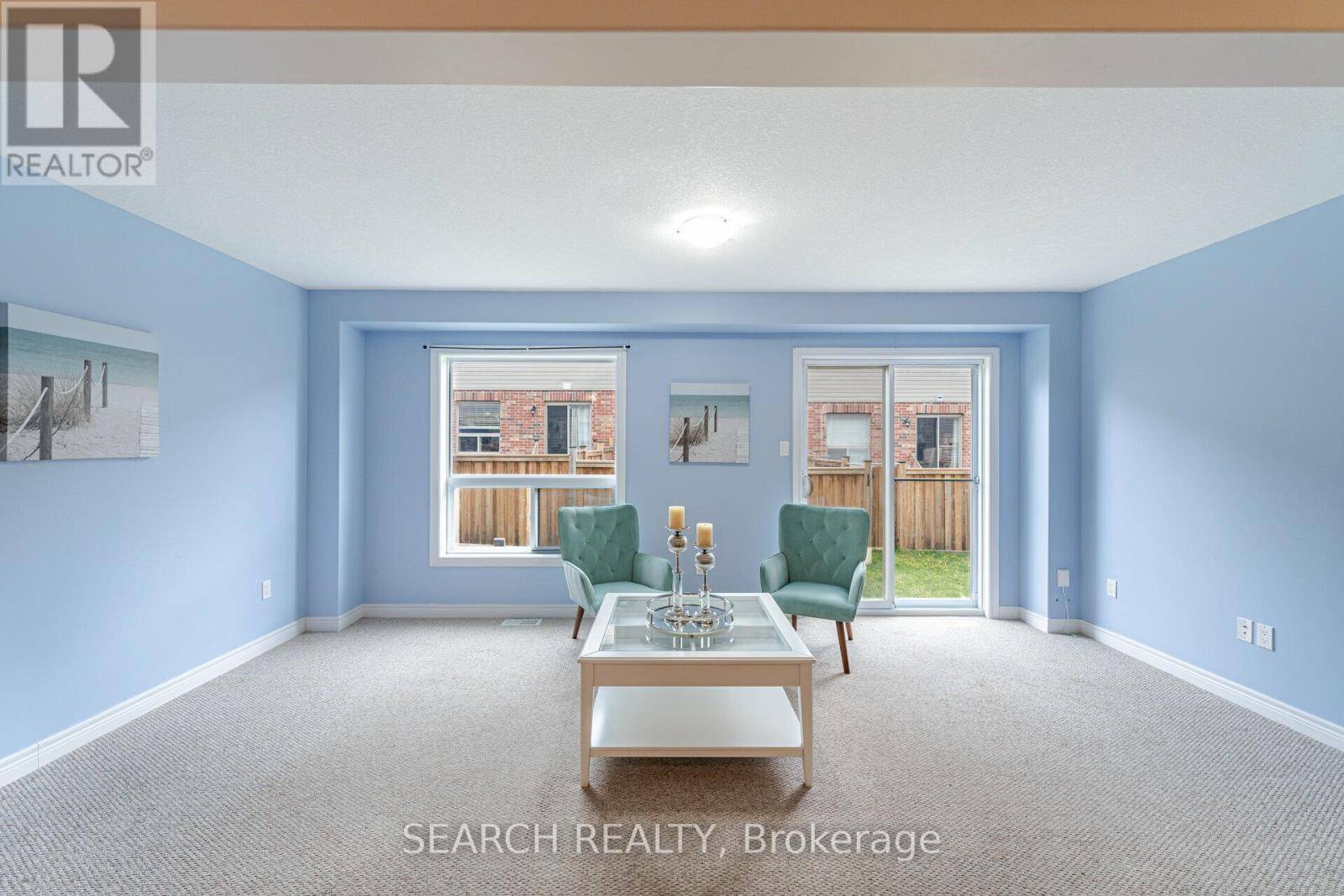 Orangeville, ON L9W6X3,124 Parkinson CRES #16