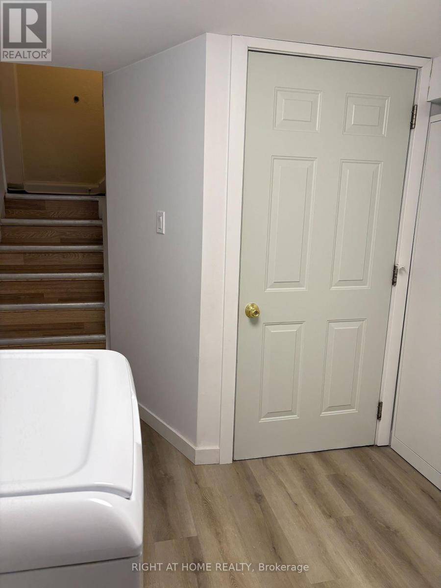 Toronto (maple Leaf), ON M6L2C3,85 Floral Pkwy #Unit Bsmt
