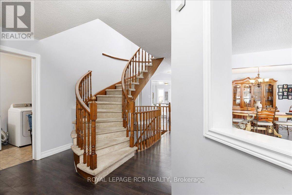 Orangeville, ON L9W4W6,244 HOWARD CRESCENT