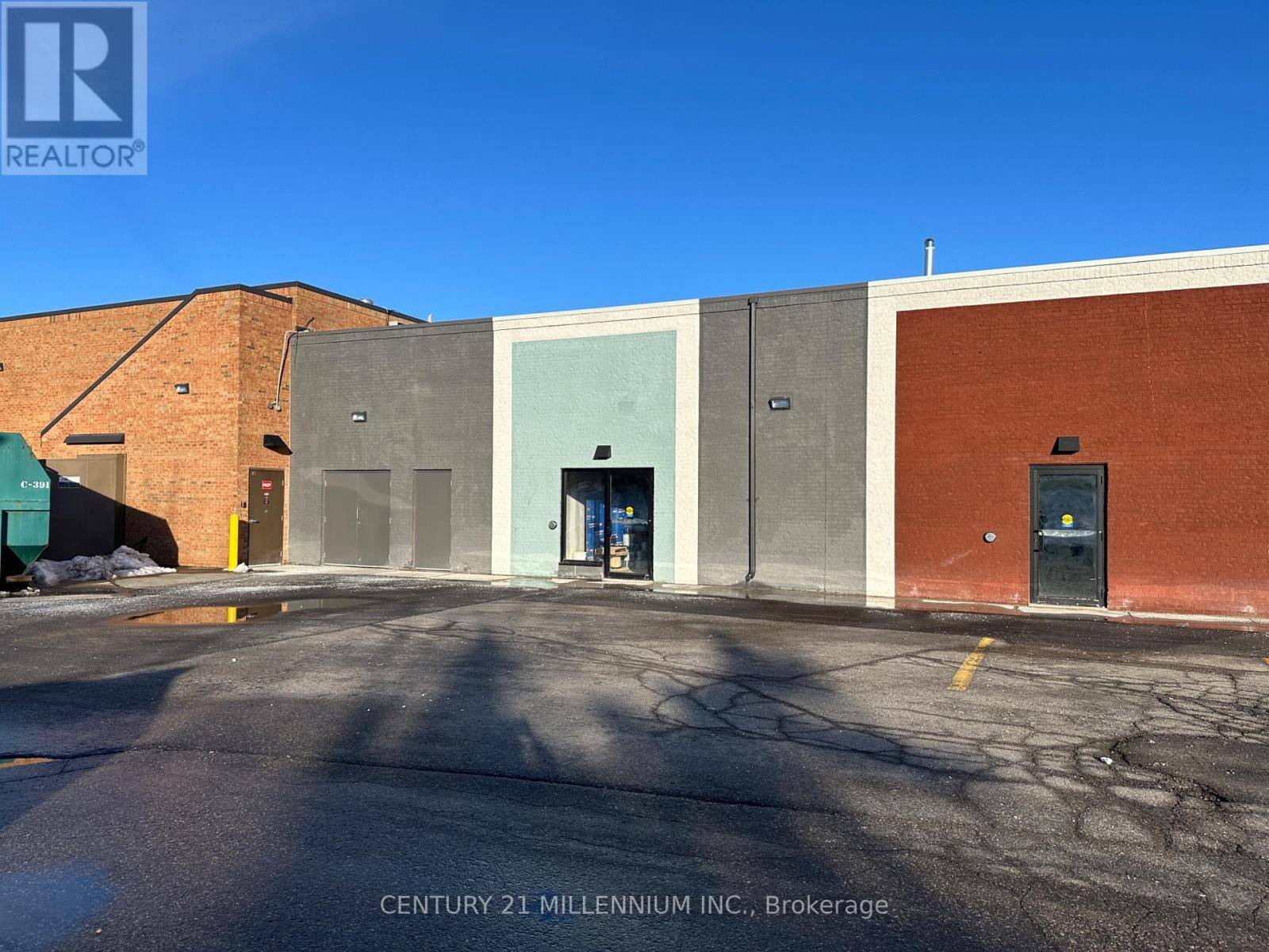 Orangeville, ON L9W3T7,150 First ST #R115