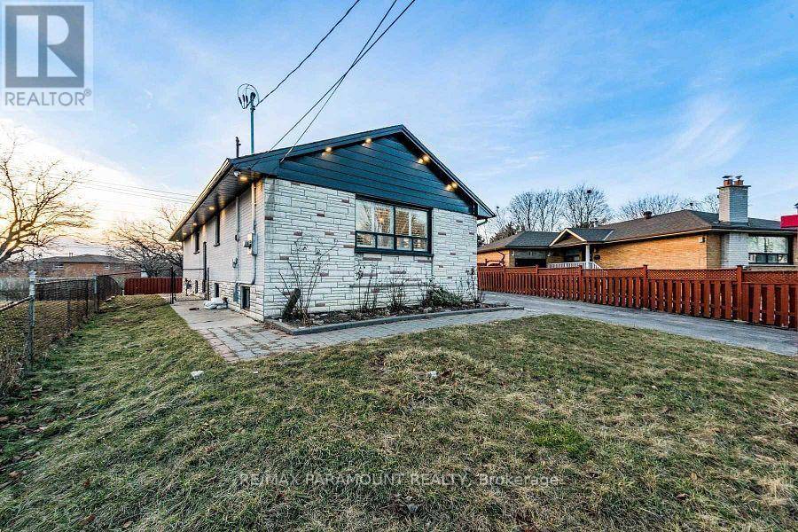 Toronto (willowridge-martingrove-richview), ON M9R3S3,6 ARKLEY CRESCENT