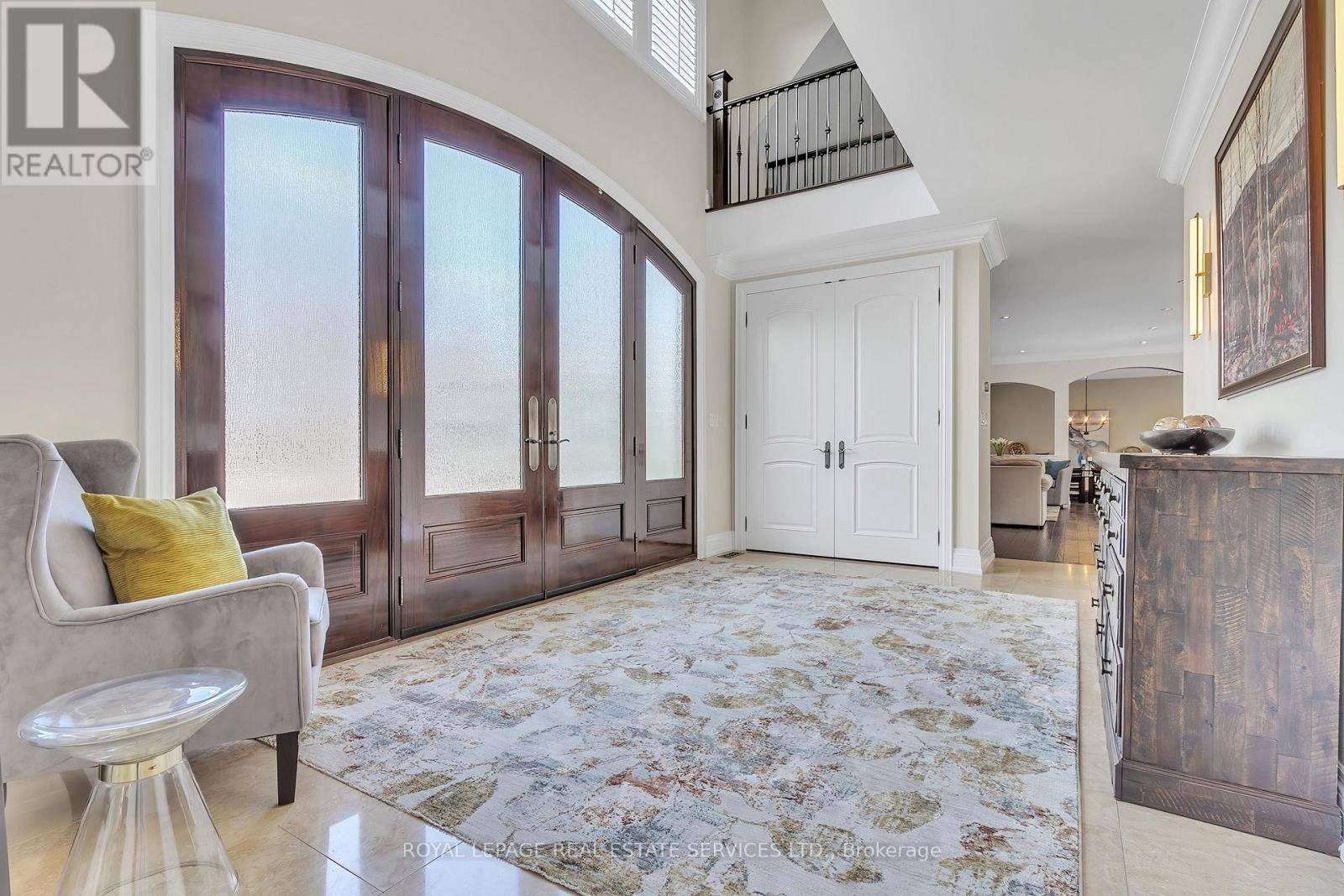 Oakville (sw Southwest), ON L6K1K6,384 REBECCA STREET