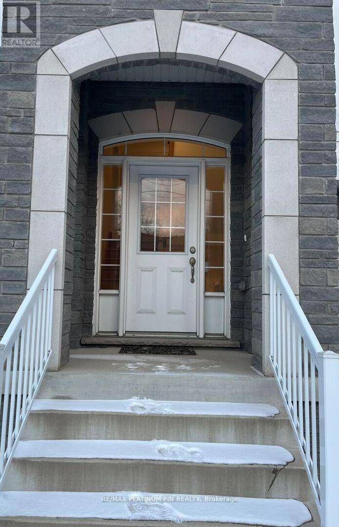 Toronto (thistletown-beaumonde Heights), ON M9V4A2,2577 ISLINGTON AVENUE