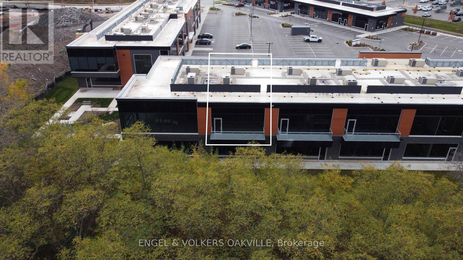 Oakville (fa Falgarwood), ON L6H0N1,1939 IRONOAK WAY #A208