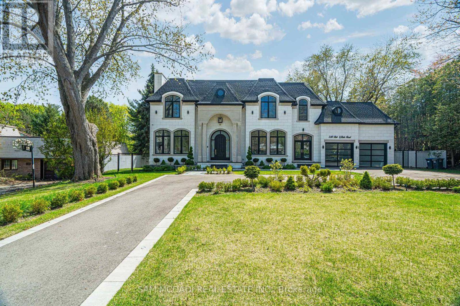 Mississauga (clarkson), ON L5J2P4,540 BOB O LINK ROAD