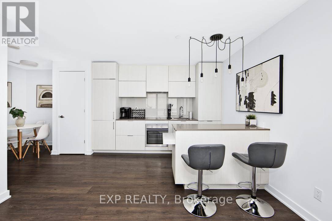 Toronto (high Park North), ON M6P3L1,1990 Bloor ST #901