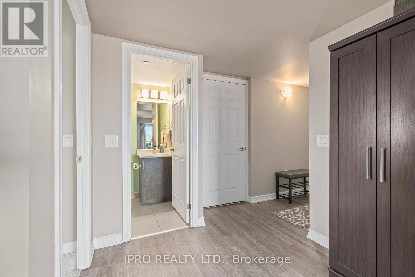 Milton (tm Timberlea), ON L9T9L9,716 Main ST East #207