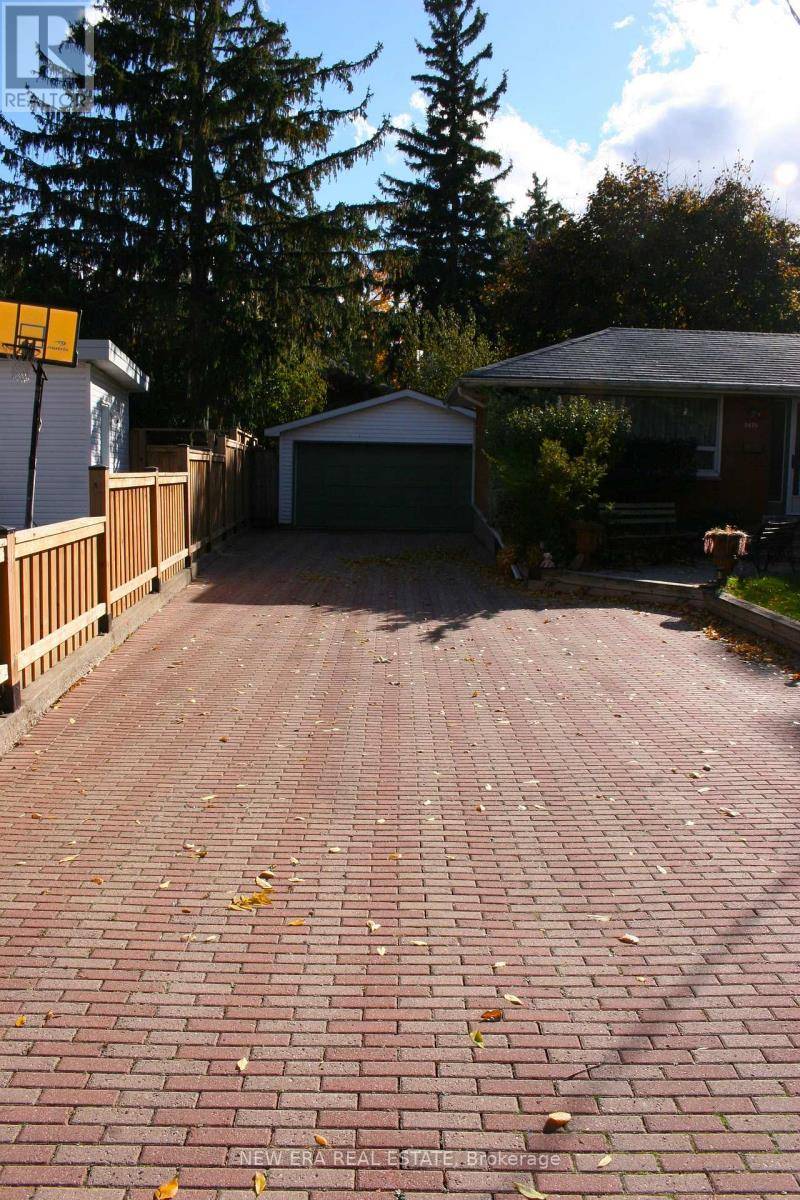 Oakville (br Bronte), ON L6L1V6,2470 MEADOWOOD CRESCENT