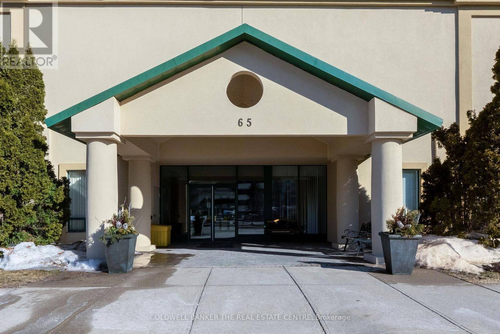 Barrie (lakeshore), ON L4N3A5,65 Ellen ST #1104